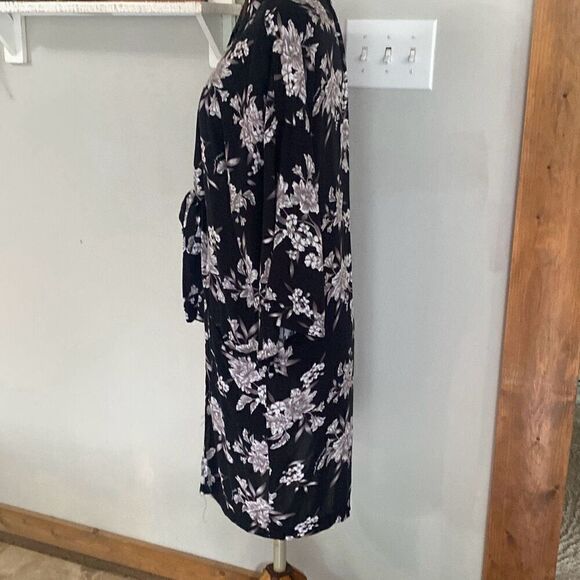 Spiritual Gangster Maya tie front Kimono robe black white one size - Picture 3 of 10